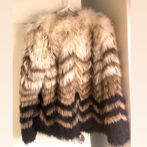 Fluffy Jacket - Picture 3 of 3